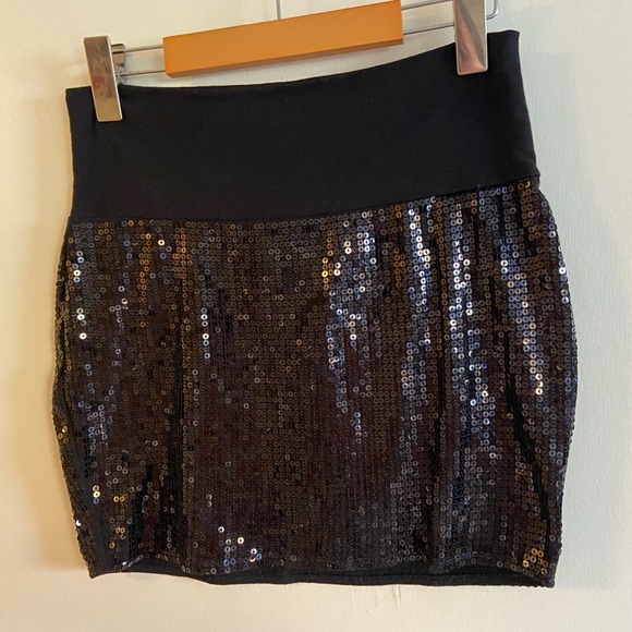 Urban Behavior Sequin Mini Skirts - black & rosé/pink/beige - Picture 5 of 6